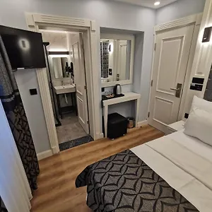 https://luxx-garden-hotel.istanbul-turkeyhotels.com