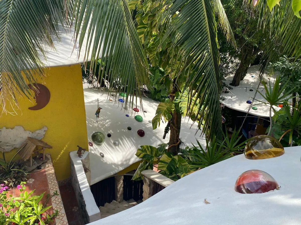 Maison Tulum 3*,
